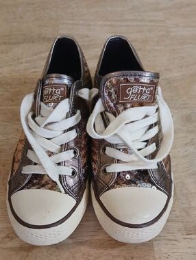 Gotta Flurt Brown and Gold Textile Sneaker